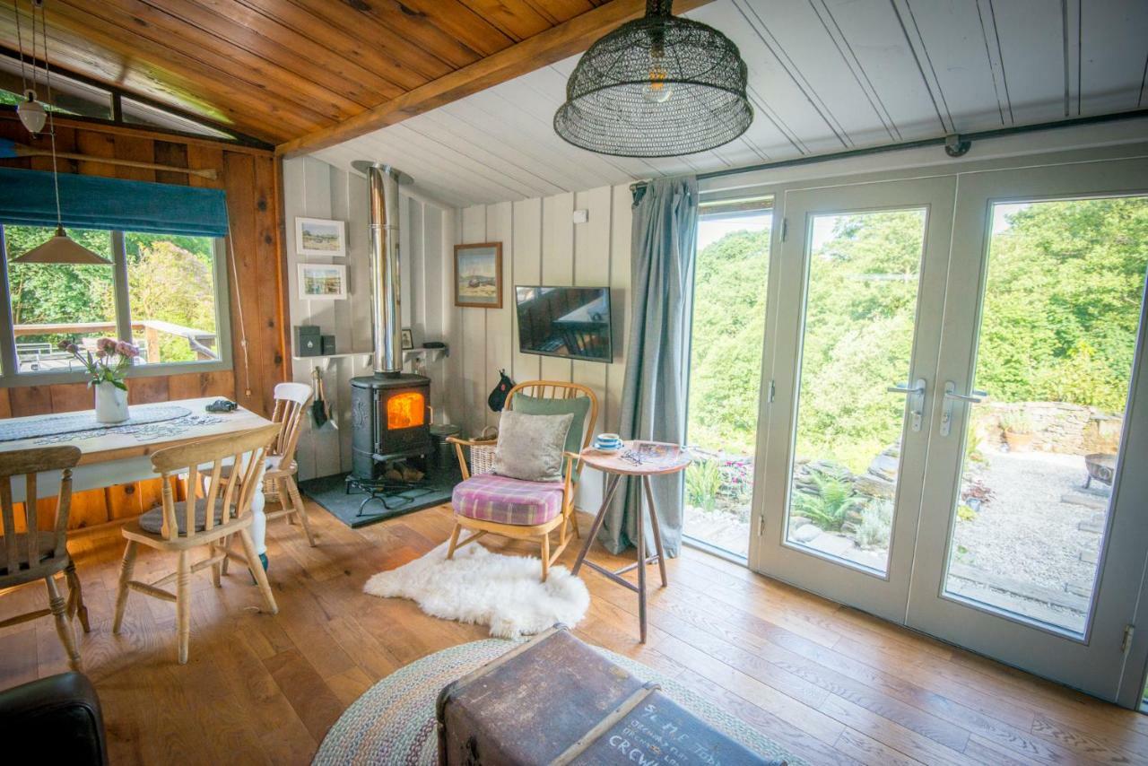 Little Kestrel Cabin Pennal Εξωτερικό φωτογραφία